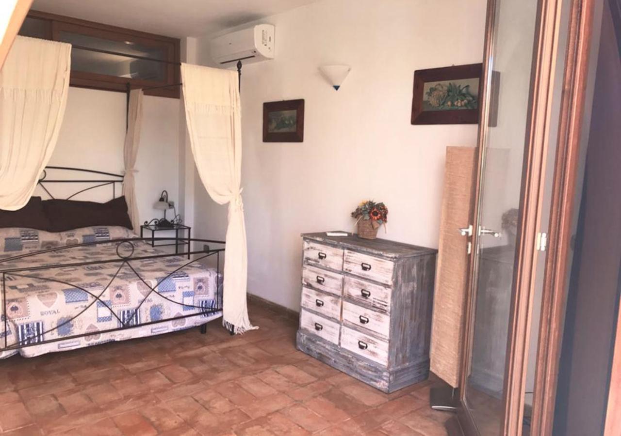 Casa Katia, Giuliana & Nami Villa Lacona Bagian luar foto