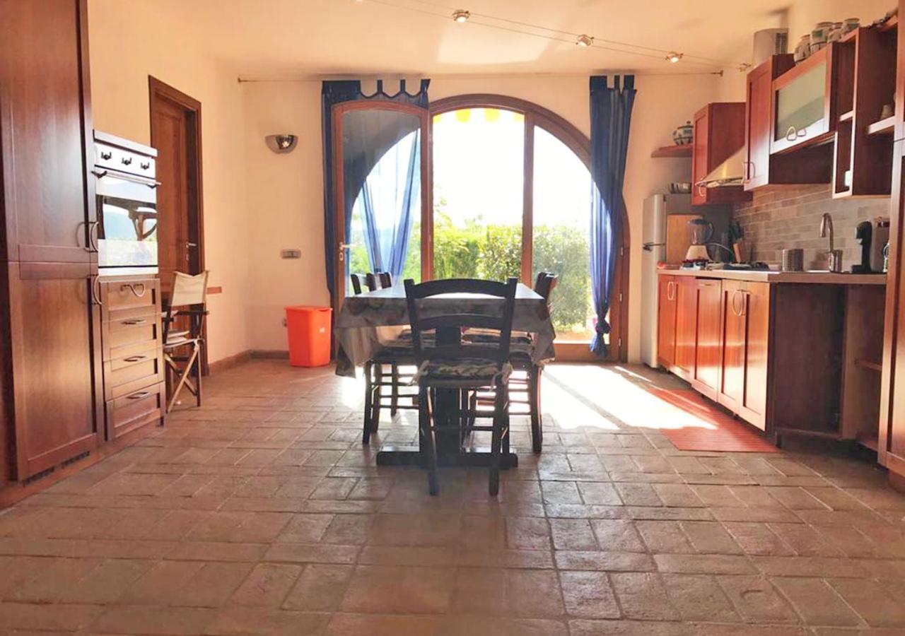 Casa Katia, Giuliana & Nami Villa Lacona Bagian luar foto