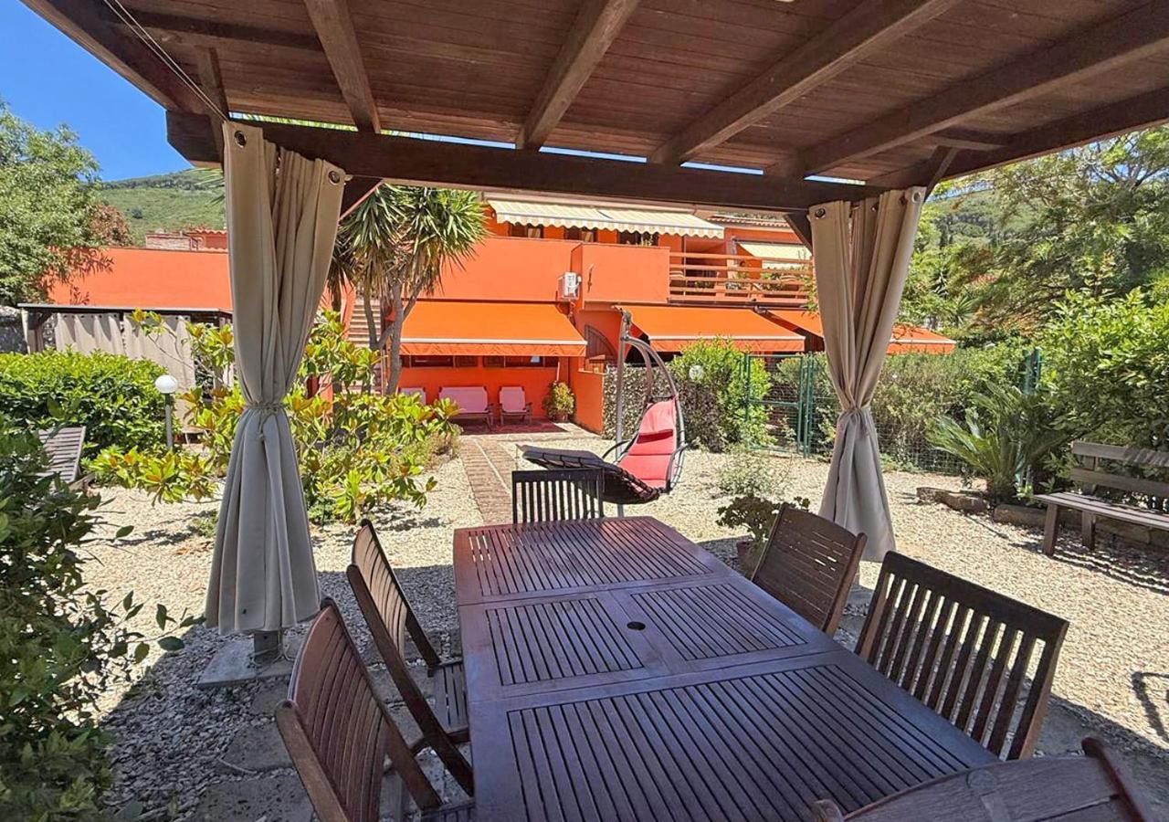Casa Katia, Giuliana & Nami Villa Lacona Bagian luar foto